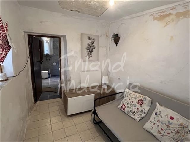 1 soverom Hus til salgs i La Rabita, Alcalá la Real med garasje - € 37 000 (Ref: 9009962)
