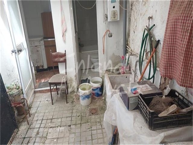 3 soverom Hus til salgs i Priego de Córdoba - € 42 000 (Ref: 9019754)