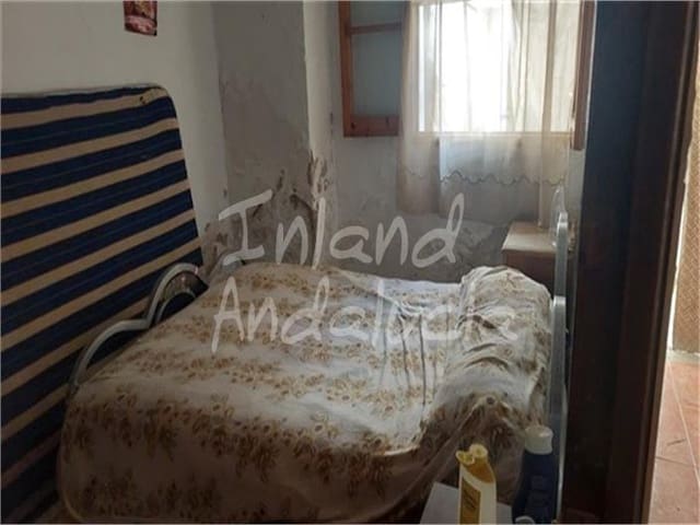 3 soverom Hus til salgs i Priego de Córdoba - € 42 000 (Ref: 9019754)