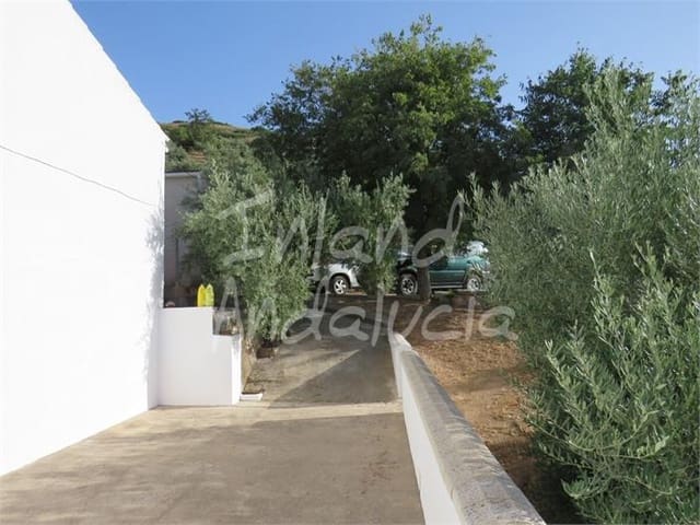 5 camera da letto Finca/Casa di Campagna in vendita in Castillo de Locubín con piscina garage - 140.000 € (Rif: 9036250)
