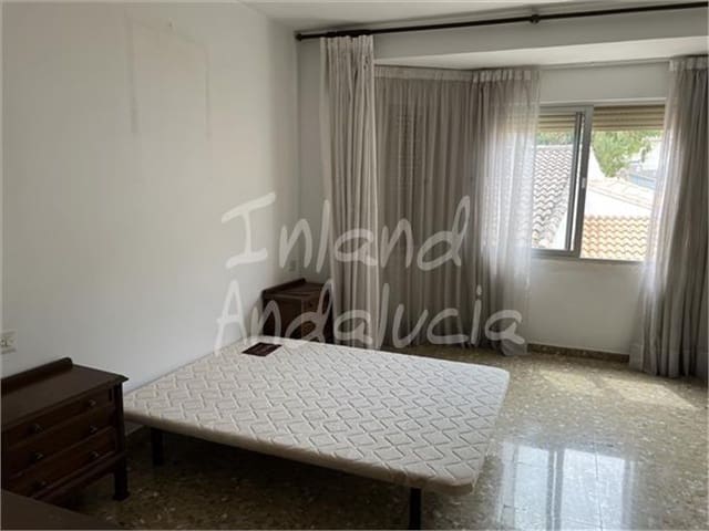 4 soveværelse Byhus til salg i Castillo de Locubín med garage - € 99.500 (Ref: 9047230)