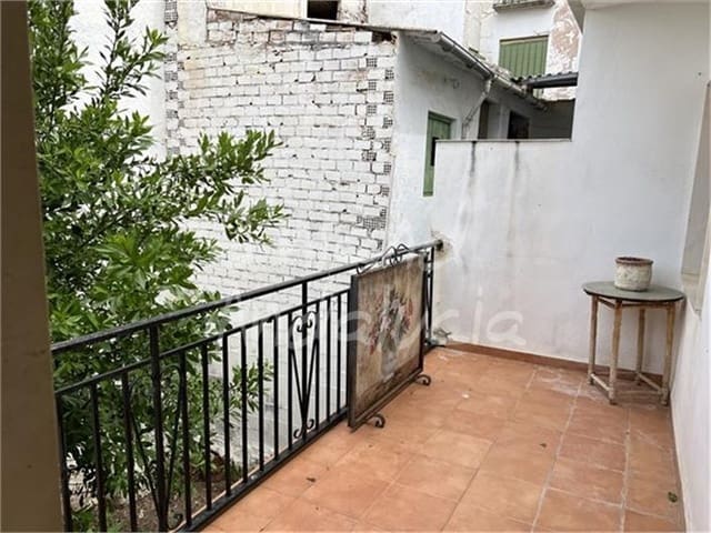 4 soveværelse Byhus til salg i Castillo de Locubín med garage - € 99.500 (Ref: 9047230)