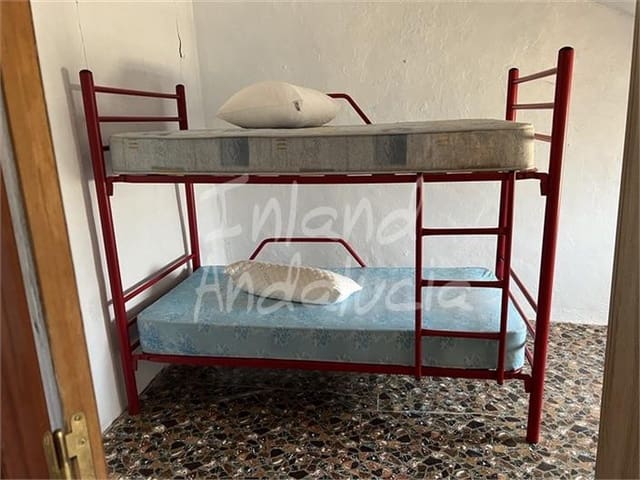 4 soveværelse Byhus til salg i Priego de Córdoba - € 48.000 (Ref: 9058747)