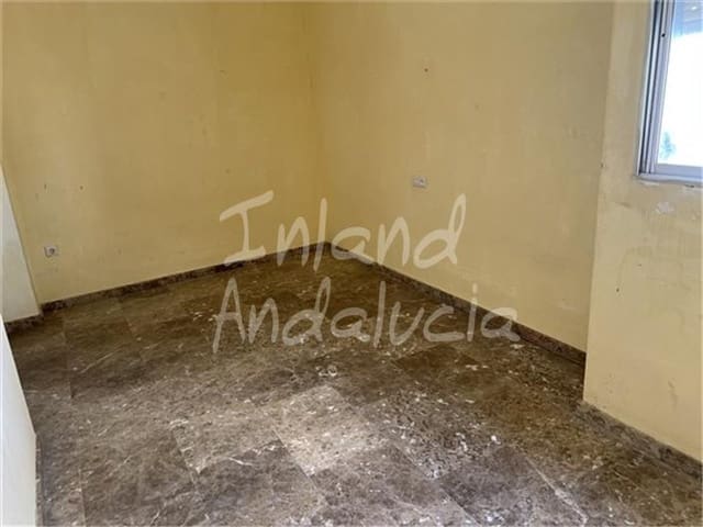 6 slaapkamer Appartement te koop in Luque met garage - € 110.000 (Ref: 9074788)