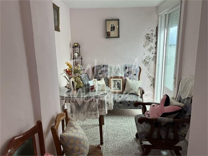 5 soveværelse Byhus til salg i Castillo de Locubin - € 52.000 (Ref: 9088386)