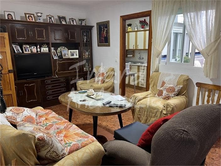 5 soveværelse Byhus til salg i Castillo de Locubin - € 52.000 (Ref: 9088386)