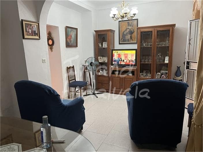 4 soveværelse Byhus til salg i Luque med garage - € 52.000 (Ref: 9097799)