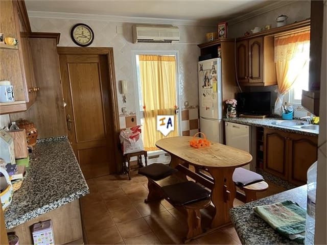 4 sypialnia Dom na sprzedaż w Alcalá la Real z garażem - 175 000 € (Ref: 9106197)