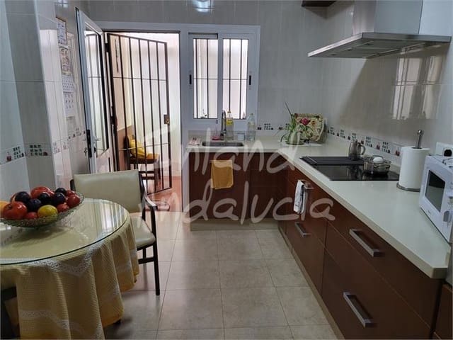 3 soveværelse Byhus til salg i Humilladero med garage - € 175.000 (Ref: 9106198)