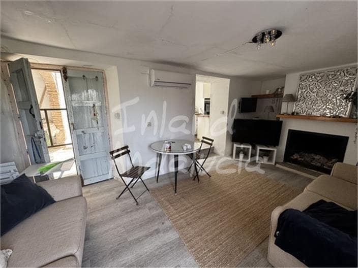 3 soveværelse Finca/Landehus til salg i Montefrio med swimmingpool garage - € 135.000 (Ref: 9109951)