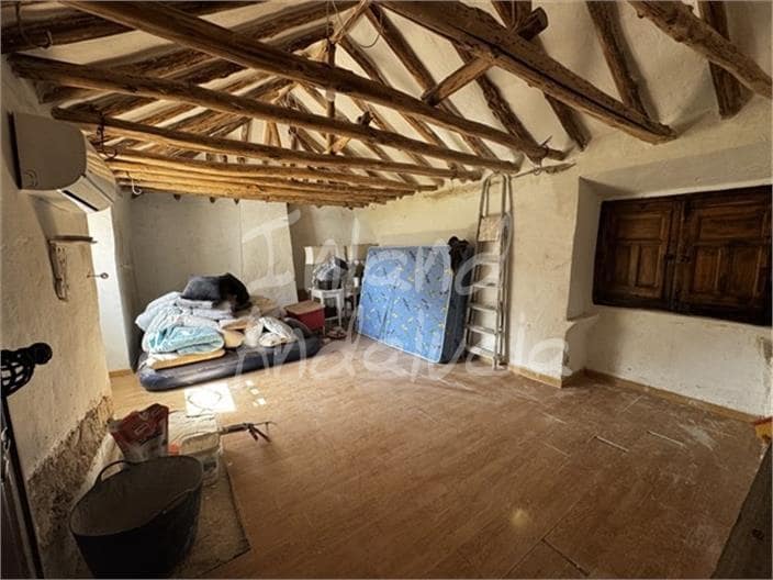 3 soveværelse Finca/Landehus til salg i Montefrio med swimmingpool garage - € 135.000 (Ref: 9109951)