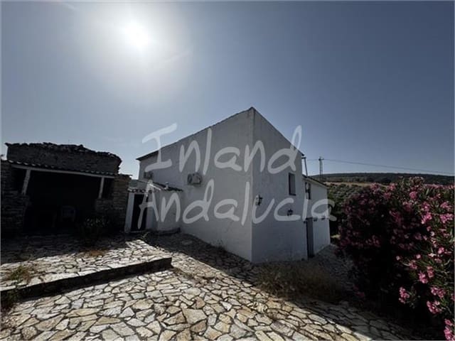 3 soveværelse Finca/Landehus til salg i Montefrío med swimmingpool garage - € 135.000 (Ref: 9109951)