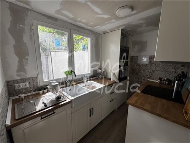 3 soveværelse Finca/Landehus til salg i Montefrío med swimmingpool garage - € 135.000 (Ref: 9109951)