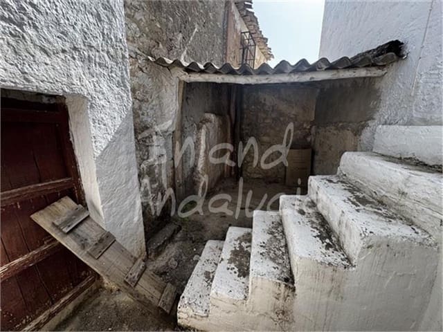 3 soveværelse Finca/Landehus til salg i Montefrío med swimmingpool garage - € 135.000 (Ref: 9109951)