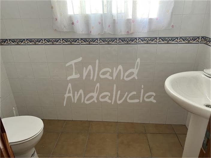 4 soveværelse Finca/Landehus til salg i Carcabuey med garage - € 135.000 (Ref: 9109952)