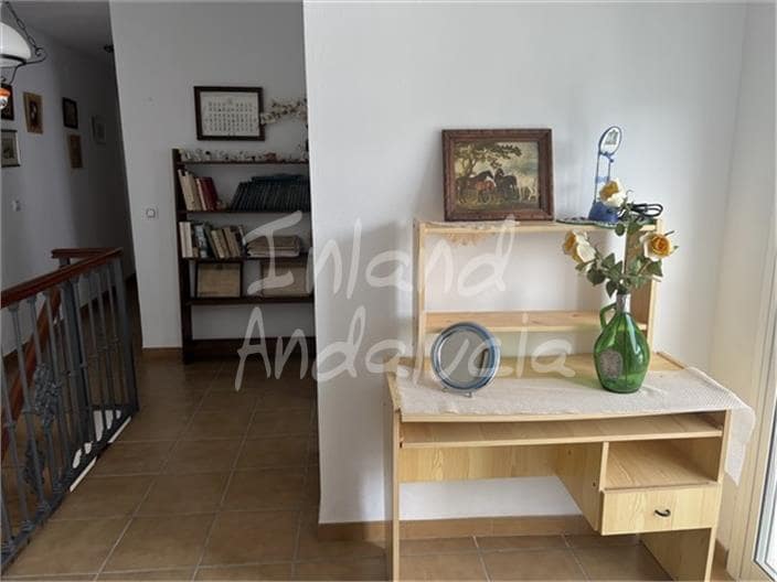 4 soveværelse Finca/Landehus til salg i Carcabuey med garage - € 135.000 (Ref: 9109952)