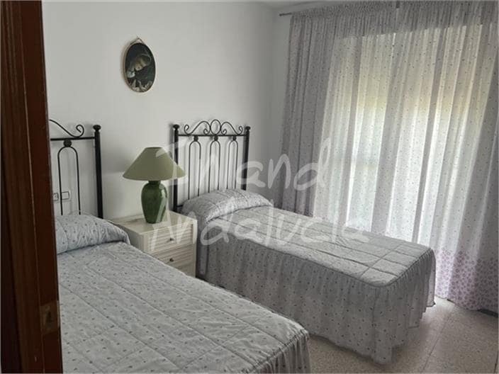 4 soveværelse Finca/Landehus til salg i Carcabuey med garage - € 135.000 (Ref: 9109952)