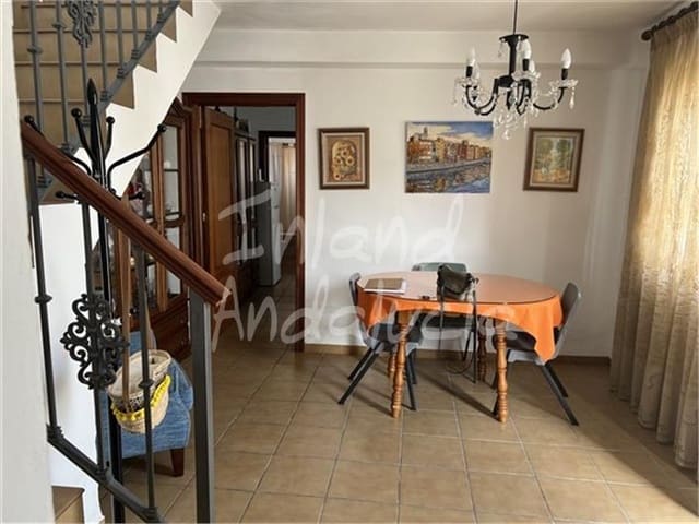 4 soveværelse Finca/Landehus til salg i Carcabuey med garage - € 135.000 (Ref: 9109952)