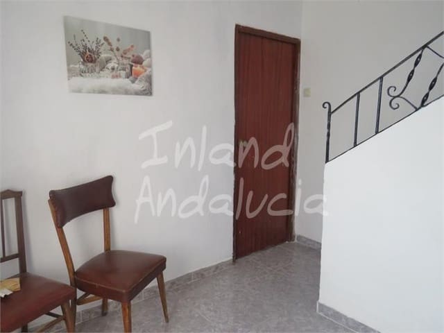 4 slaapkamer Huis te koop in Martos - € 36.000 (Ref: 9115654)