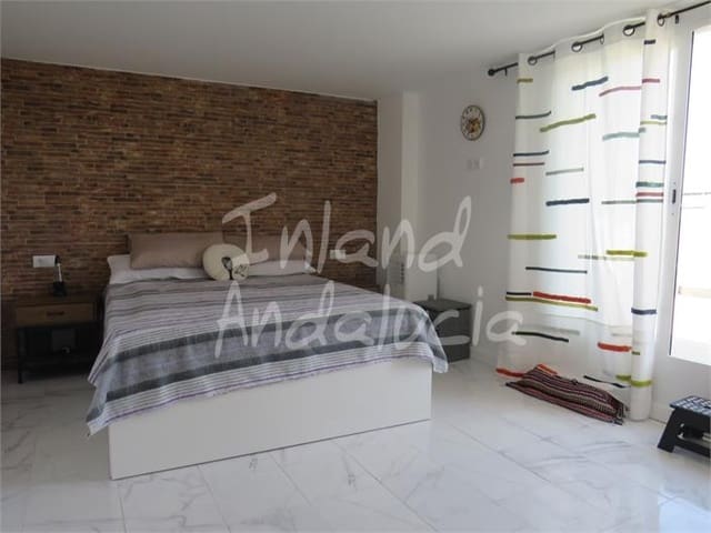 3 slaapkamer Huis te koop in Martos - € 58.000 (Ref: 9126439)