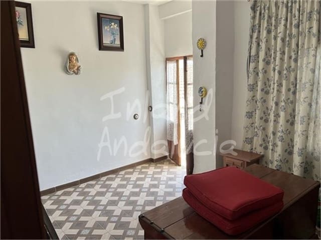 5 soverom Hus til salgs i Castil de Campos, Priego de Córdoba med svømmebasseng garasje - € 89 000 (Ref: 9126440)