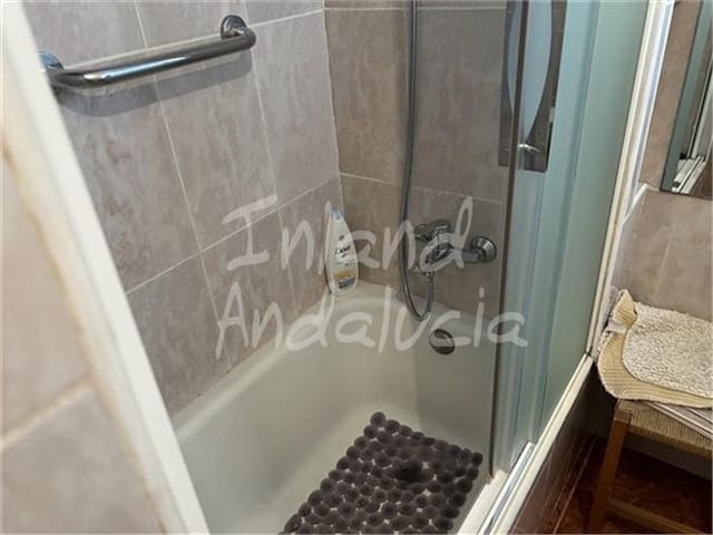 5 soverom Hus til salgs i Castil de Campos, Priego de Córdoba med svømmebasseng garasje - € 89 000 (Ref: 9126440)