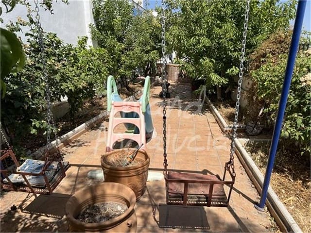5 soverom Hus til salgs i Castil de Campos, Priego de Córdoba med svømmebasseng garasje - € 89 000 (Ref: 9126440)