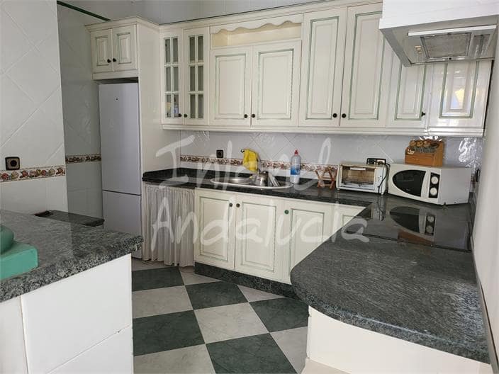 4 soveværelse Byhus til salg i Casariche med garage - € 134.950 (Ref: 9130618)