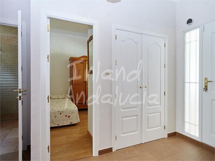 7 soveværelse Villa til salg i Pegalajar med swimmingpool garage - € 398.000 (Ref: 9130619)