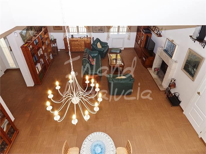 7 soveværelse Villa til salg i Pegalajar med swimmingpool garage - € 398.000 (Ref: 9130619)