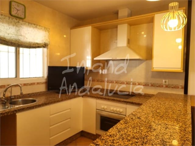 3 soverom Hus til salgs i Aguadulce med garasje - € 110 000 (Ref: 9160715)