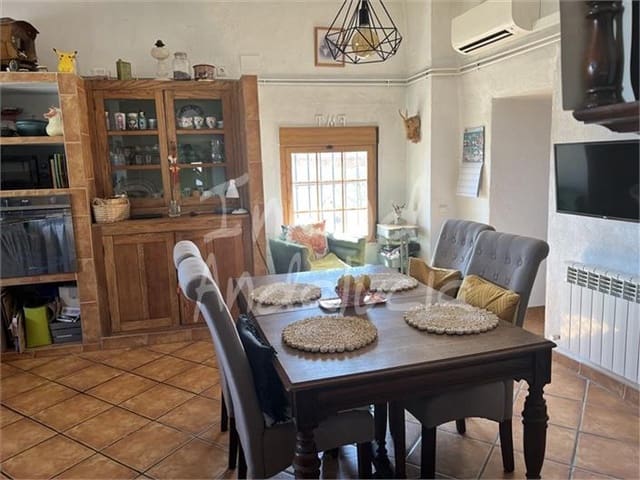 4 chambre Finca/Maison de Campagne à vendre à Ermita Nueva, Alcalá la Real avec piscine garage - 250 000 € (Ref: 9172686)