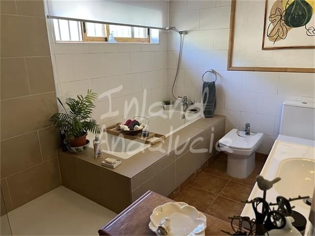 4 chambre Finca/Maison de Campagne à vendre à Ermita Nueva, Alcalá la Real avec piscine garage - 250 000 € (Ref: 9172686)