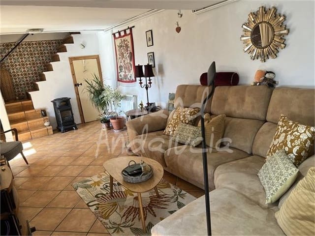 4 soveværelse Finca/Landehus til salg i Ermita Nueva, Alcalá la Real med swimmingpool garage - € 250.000 (Ref: 9172686)