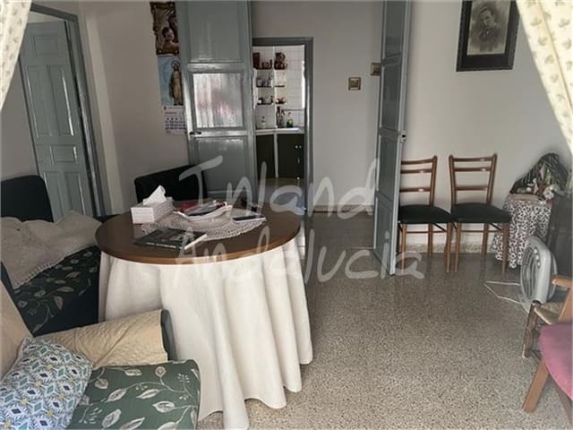3 soverom Hus til salgs i Alcalá la Real med garasje - € 120 000 (Ref: 9186576)