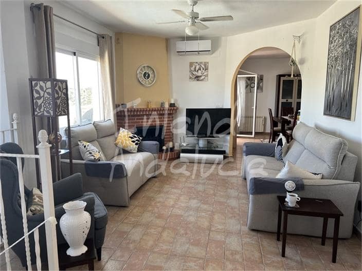 3 soveværelse Villa til salg i Puerto Lope med swimmingpool - € 175.000 (Ref: 9186578)