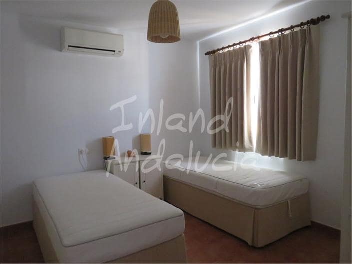 5 soveværelse Byhus til salg i Bobadilla de Alcaudete med garage - € 125.000 (Ref: 9191996)