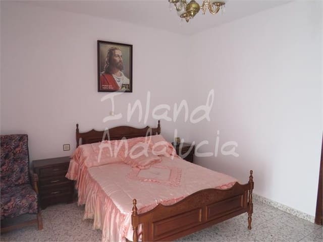 4 sovrum Hus till salu i Martos med garage - 118 000 € (Ref: 9193448)