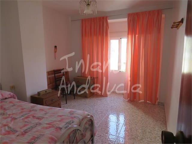 4 sovrum Hus till salu i Martos med garage - 118 000 € (Ref: 9193448)