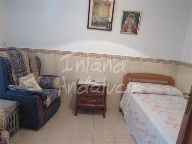 4 sovrum Hus till salu i Martos med garage - 118 000 € (Ref: 9193448)