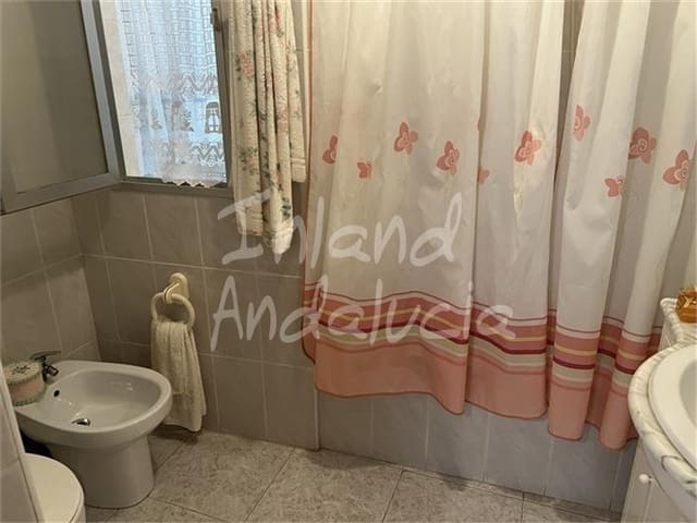 4 makuuhuone Omakotitalo myytävänä paikassa Santa Ana, Alcalá la Real mukana 
autotalli - 170 000 € (Ref: 9197422)