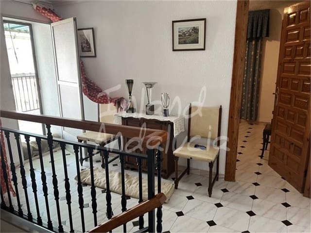 4 makuuhuone Omakotitalo myytävänä paikassa Santa Ana, Alcalá la Real mukana 
autotalli - 170 000 € (Ref: 9197422)