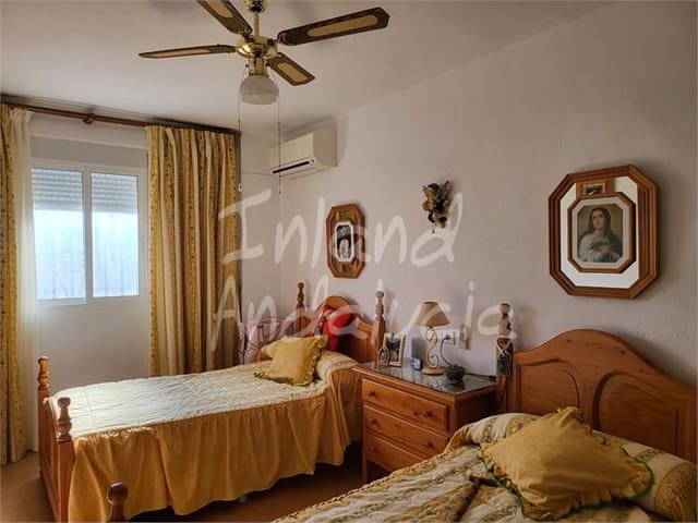 5 Zimmer Haus zu verkaufen in Antequera mit Garage - 189.950 € (Ref: 9202094)