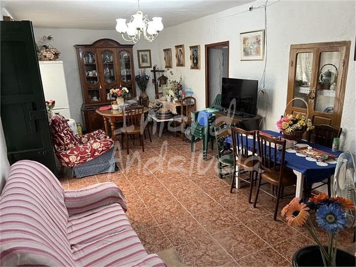 4 slaapkamer Finca/Landhuis te koop in Sabariego met zwembad - € 240.000 (Ref: 9216940)