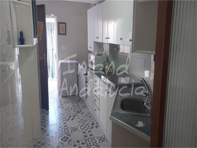 5 soveværelse Byhus til salg i Fuente-Tójar - € 58.000 (Ref: 9235885)