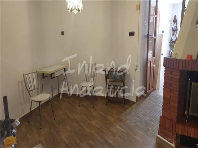 5 soveværelse Byhus til salg i Fuente-Tójar - € 58.000 (Ref: 9235885)