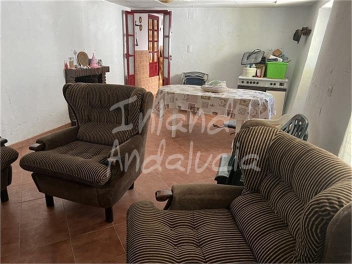 4 bedroom Townhouse for sale in Alcala la Real - € 82,000 (Ref: 9242561)