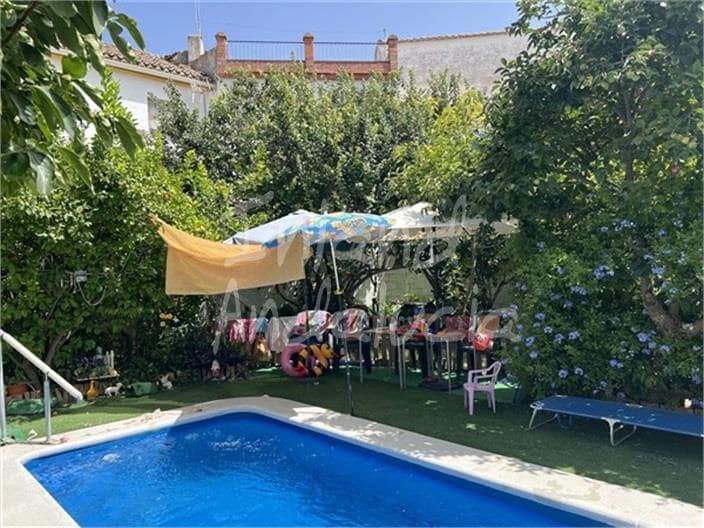 4 soveværelse Byhus til salg i Tozar med swimmingpool garage - € 181.000 (Ref: 9242565)