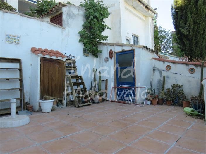 3 slaapkamer Huis te koop in Martos - € 50.000 (Ref: 9262104)