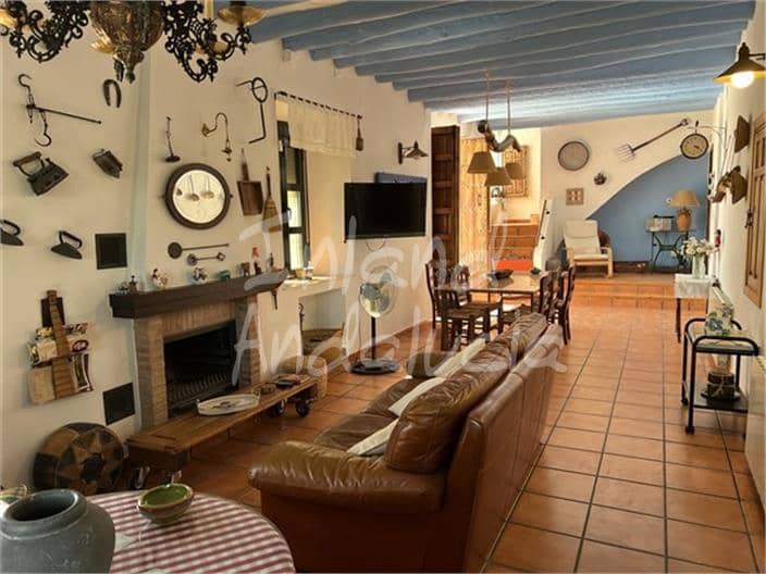 5 soverom Finca/Herregård til salgs i Cabra med svømmebasseng garasje - € 430 000 (Ref: 9262105)